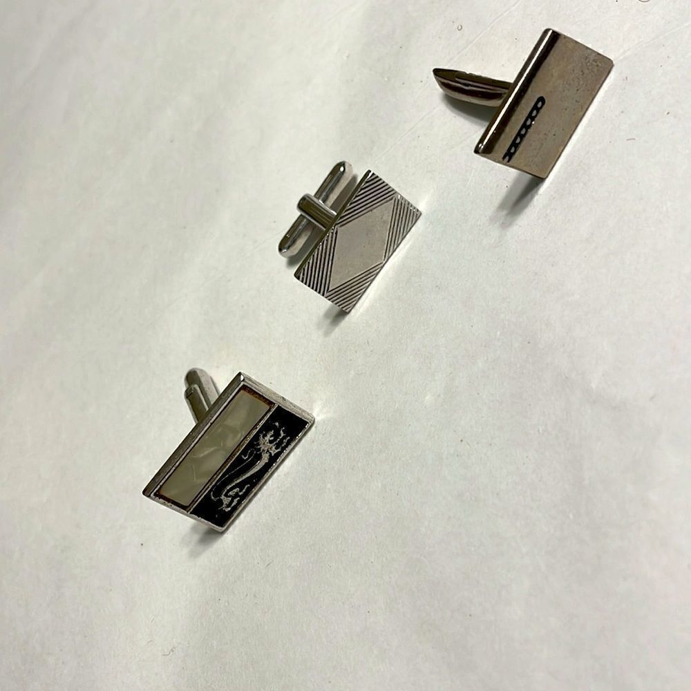 Mismatched Cufflinks ! - Picture 3 of 9